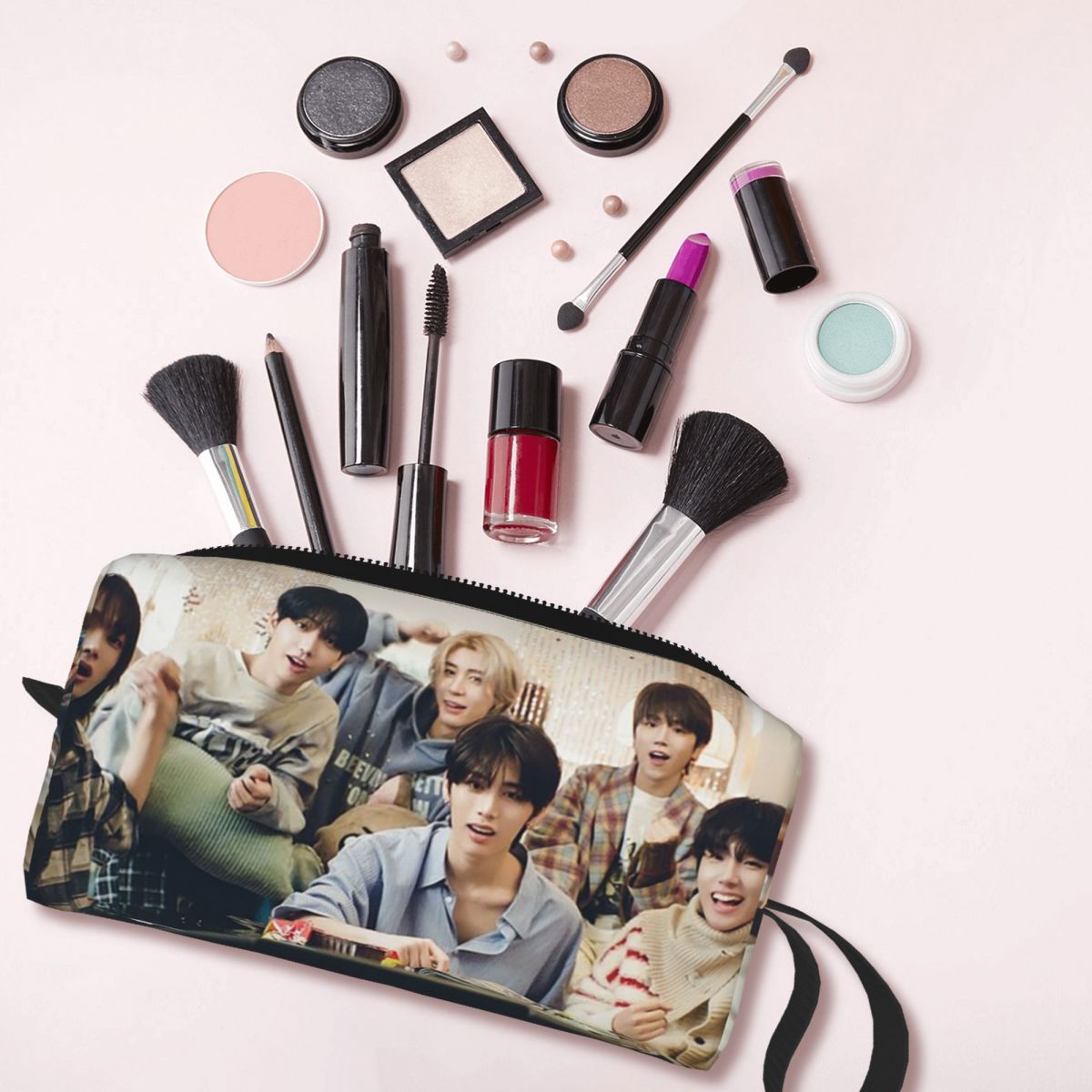 Boy Next Door KPOP Makeup Bag  - Women Bags Next recensione e prezzo