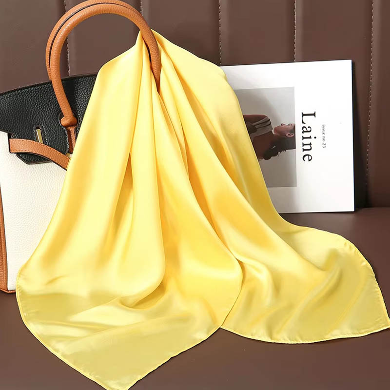 Sciarpa quadrata di seta tinta - Women Bags Office recensione e prezzo