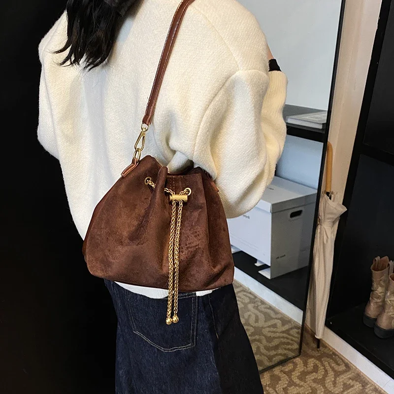 Morbida pelle scamosciata sint - Women Bags Zara recensione e prezzo