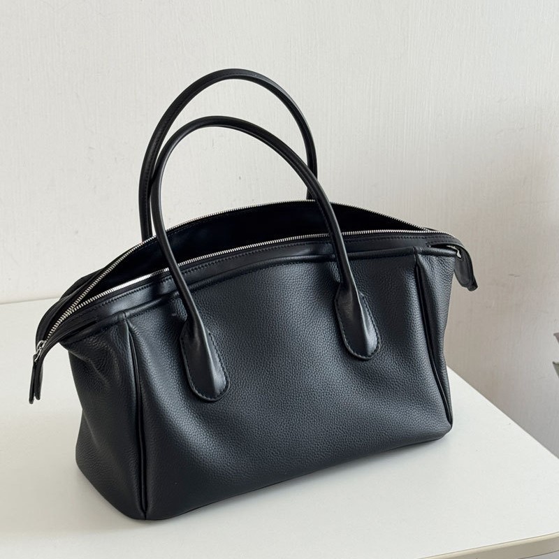 Borsa a Tracolla in Pelle di M - Women Bags 2026 recensione e prezzo